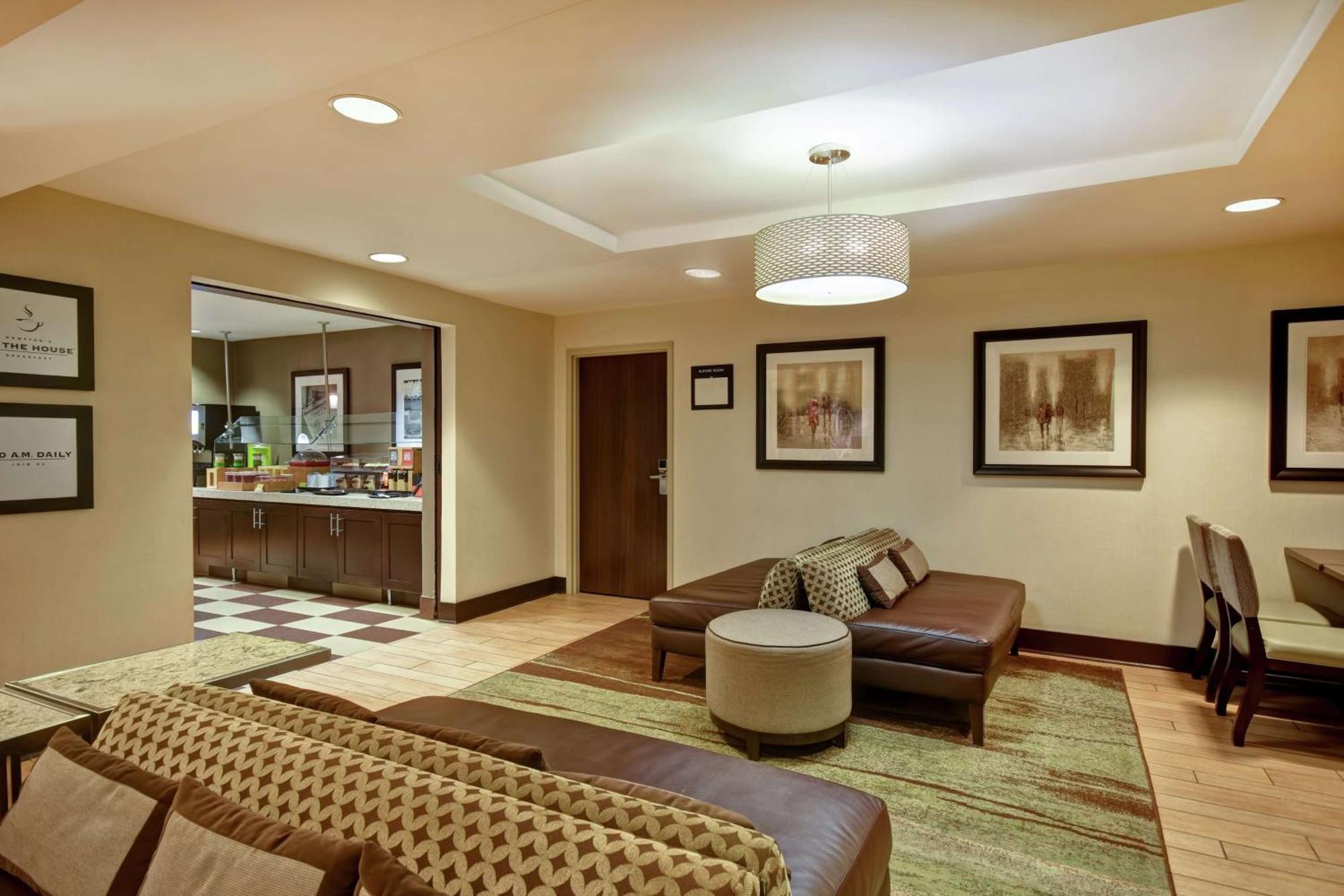 Hampton Inn Atlanta-Mall Of Georgia Буфорд Екстериор снимка